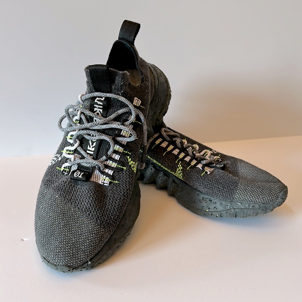 Nike size 11
Space Hippie 01 'Black Volt'